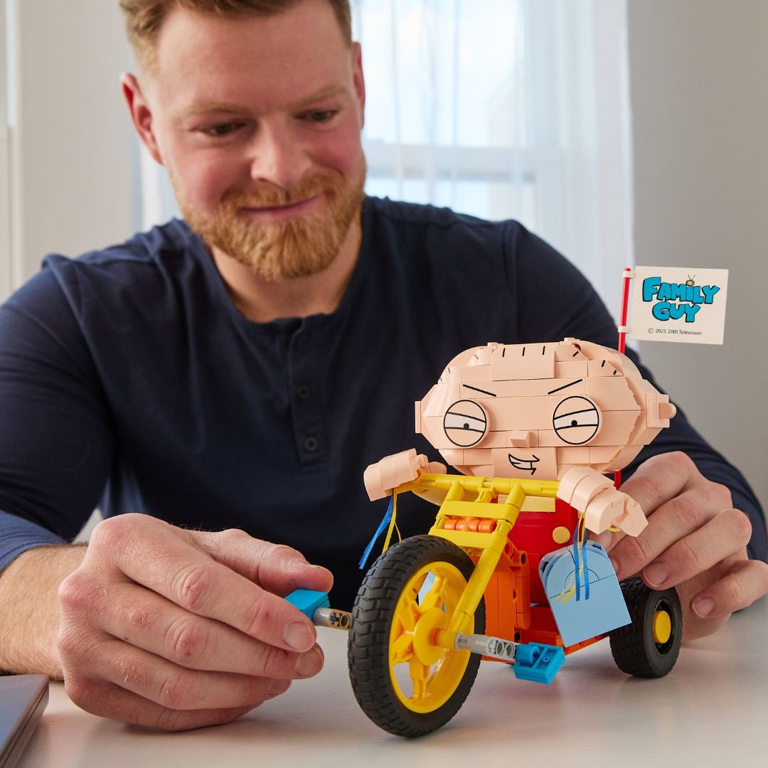 Brickcraft Family Guy Stewie on Trike Building Kit (429-Plastic Piece Set), Family Guy Collectible, TV Show Memorabilia, Gift For Fans Ages 8+